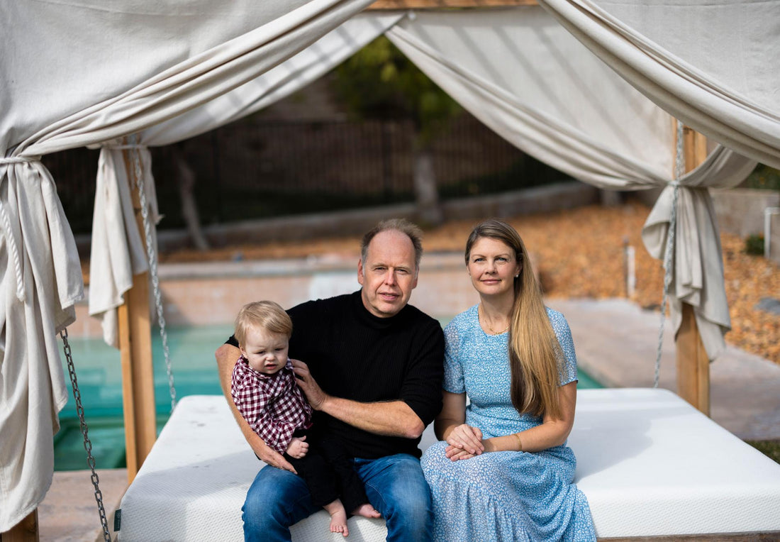 Bjørn Holte and Erin Eriksson with son Soren, photo by Klaudia Lech / E24